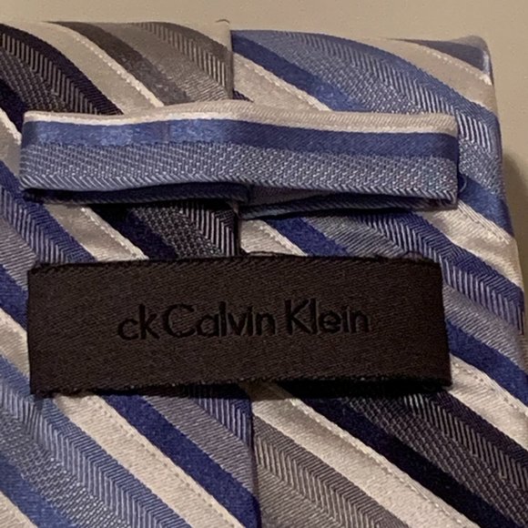 Calvin Klein Blue Striped Men's Necktie - Picture 3 of 8
